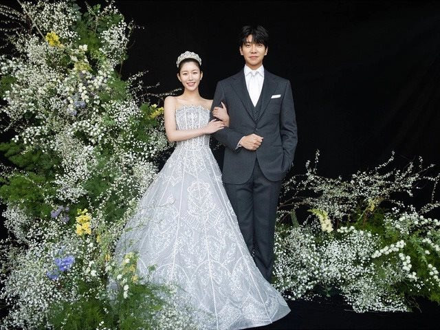 “Chàng rể quốc dân” Lee Seung Gi khoe ảnh cưới đẹp như mơ