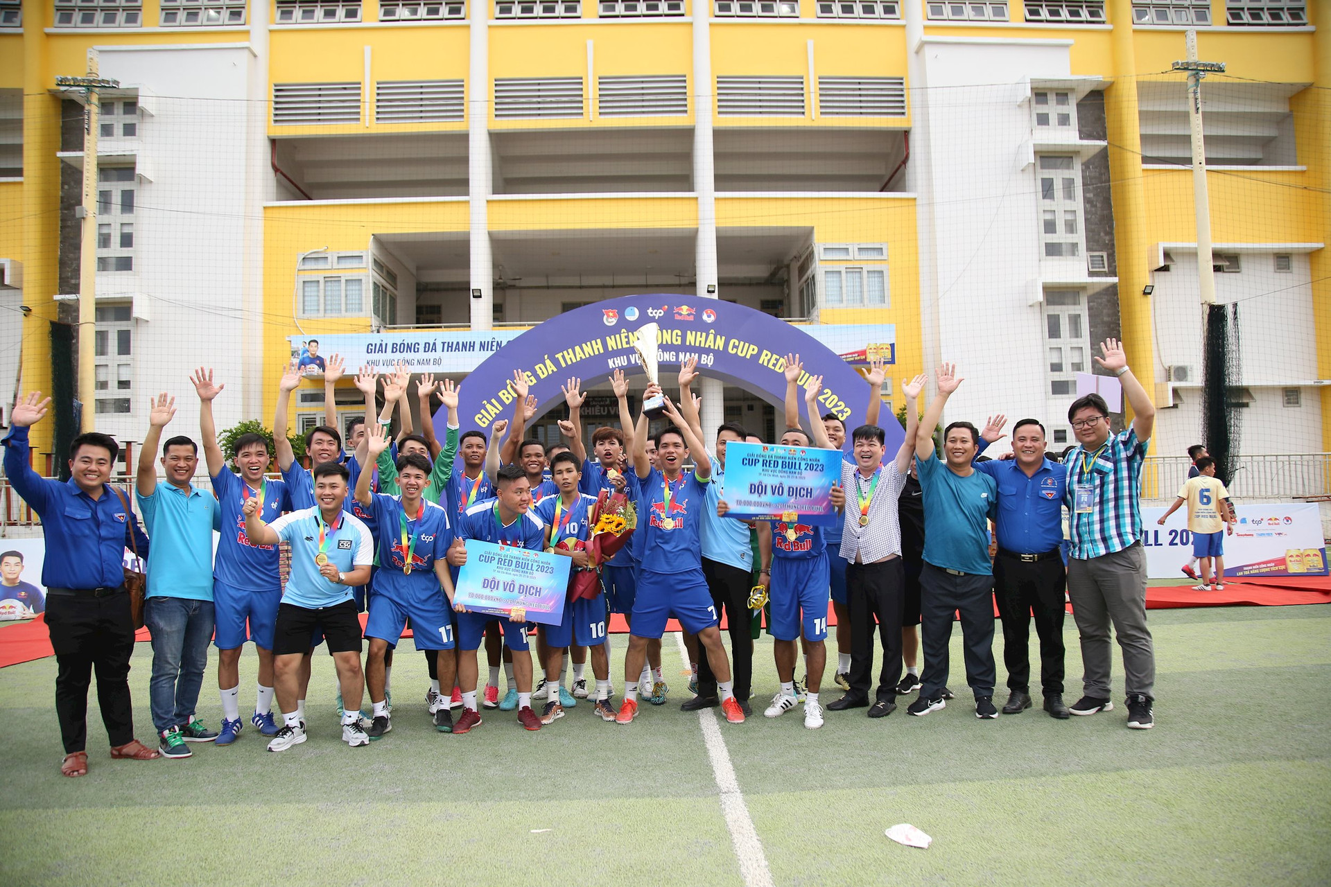 Khởi tranh vòng chung kết Giải bóng đá Thanh niên công nhân