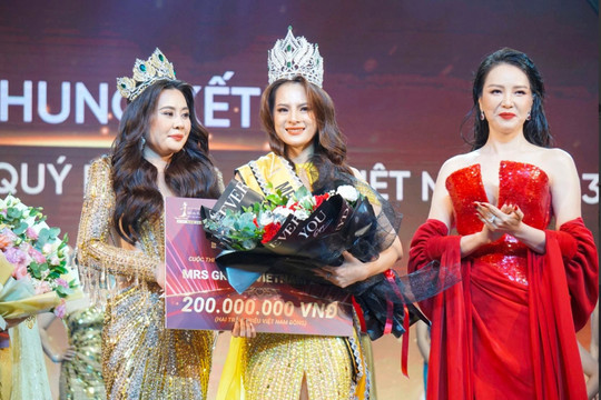 Đoàn Thị Thu Hằng đăng quang Hoa hậu Quý bà hòa bình Việt Nam 2023