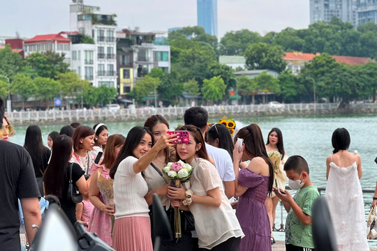 Hơn 600 nghìn lượt khách du lịch đến Hà Nội dịp nghỉ lễ